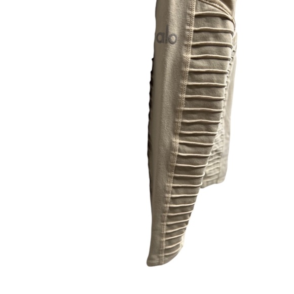 Alo HIGH-WAIST MOTO Legging Size‎ S Off White - Picture 5 of 7